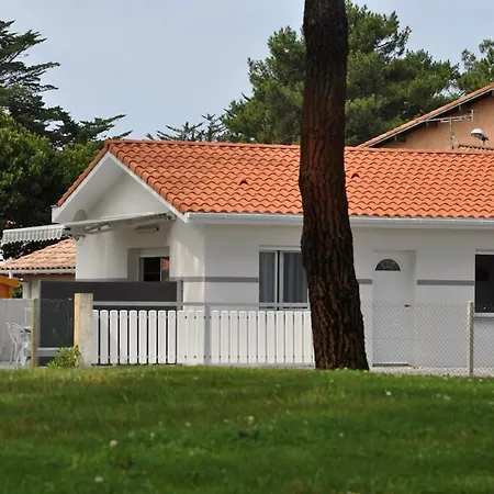 Holiday home Au Gre Des Vents